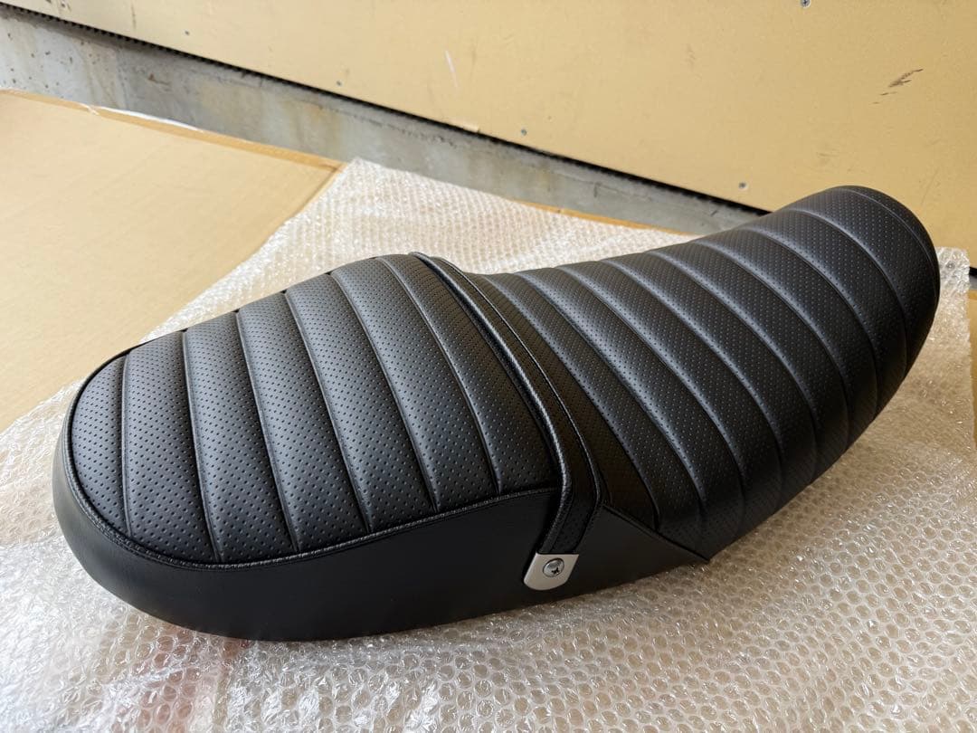 Ｚ900RS用　芦屋シート製　張替え後未使用