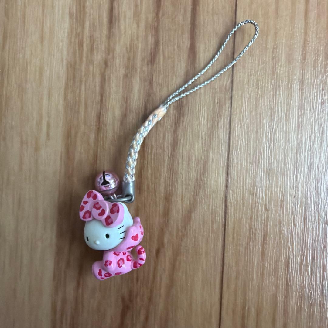 ご当地キティ　ヒョウ柄　大阪