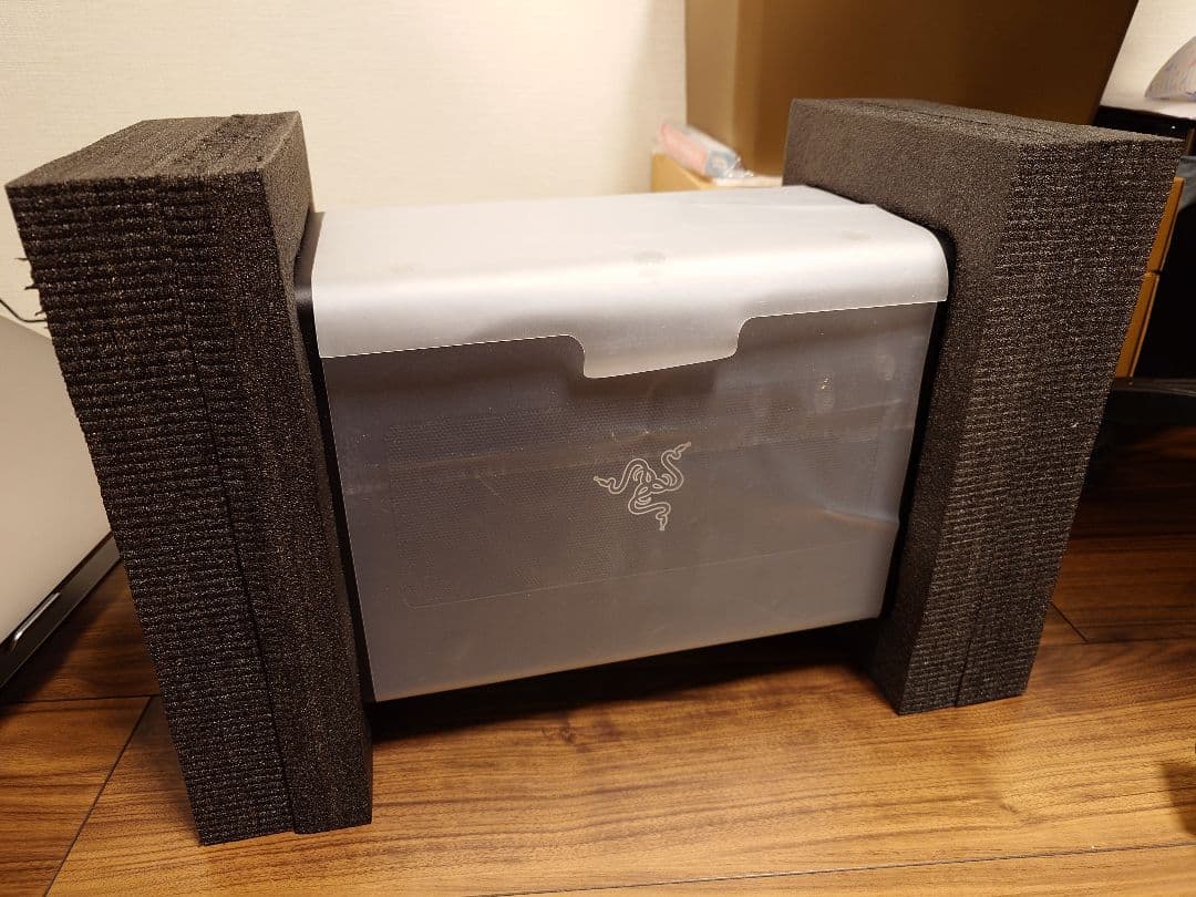 【完品・動作良好】Razer Core X Chroma 外付けeGPUボックス