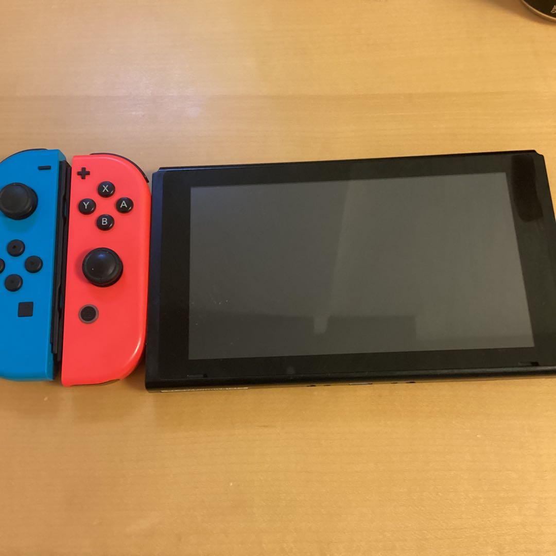 Nintendo Switch 本体 青と赤 - メルカリ