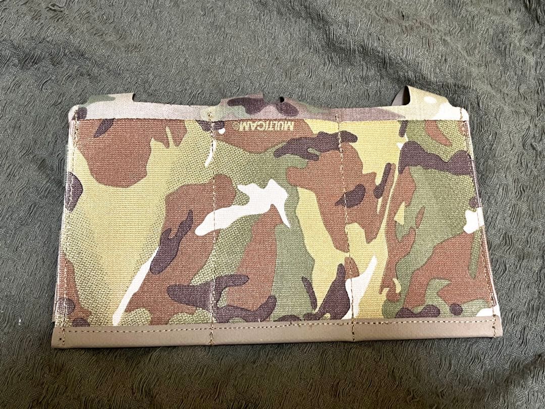 実物　BLUE FORCE GEAR トリプルM4マグポーチ