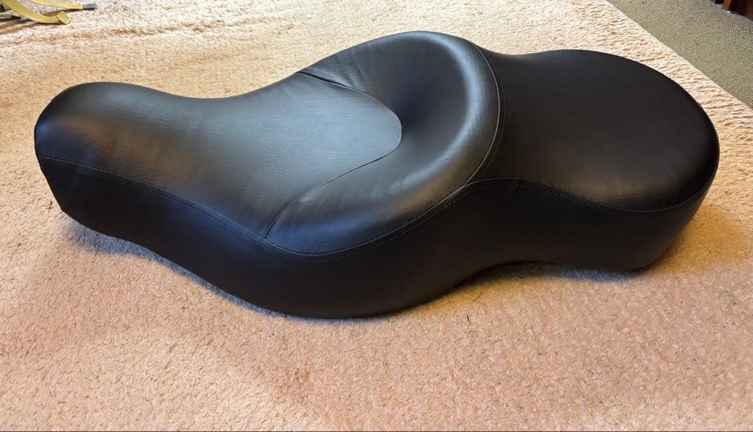 XL1200 883スポーツスターシート スポーツスター シングルシート 8406 ハーレー 純正 中古 バイク 部品