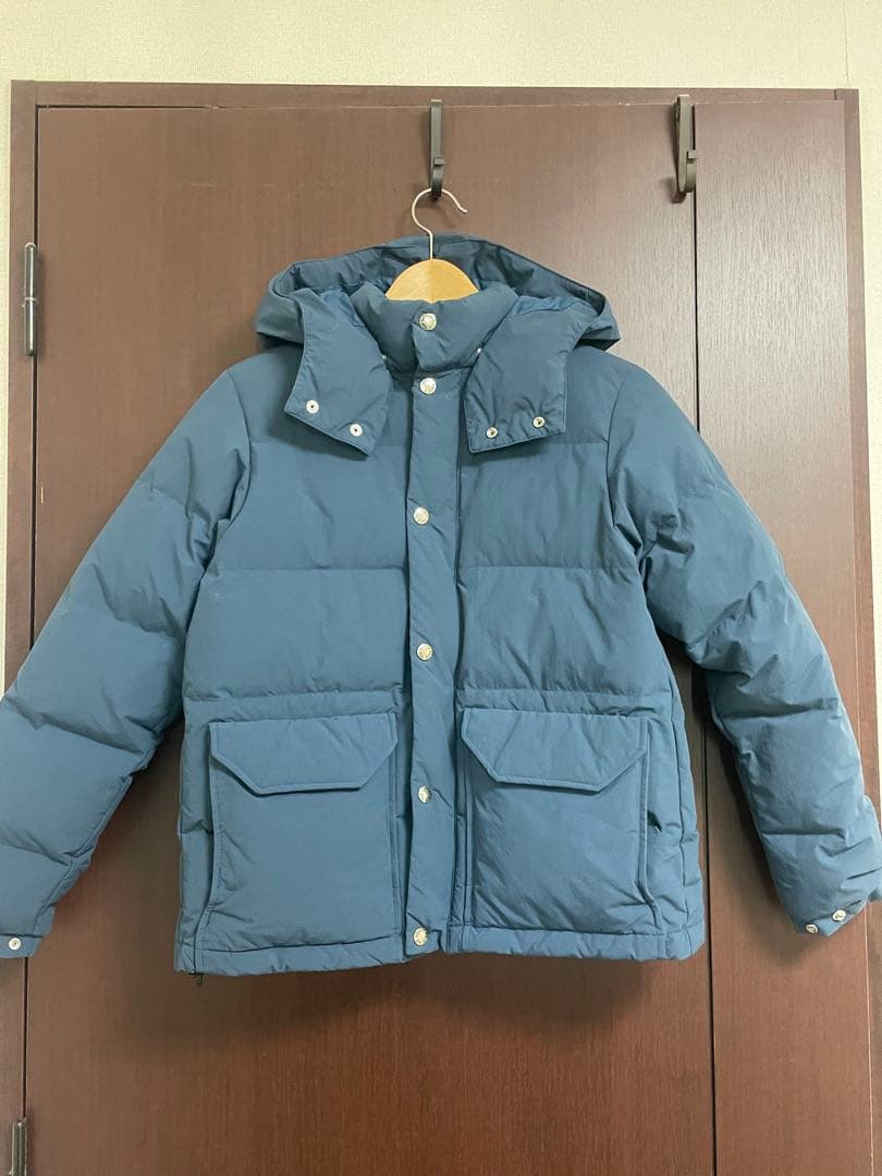 美品　ノースフェイス キャンプシエラ　ダウン ヘリーハンセン　M ザ・ノース・フェイス(THE NORTH FACE) ダウンジャケット キャンプ