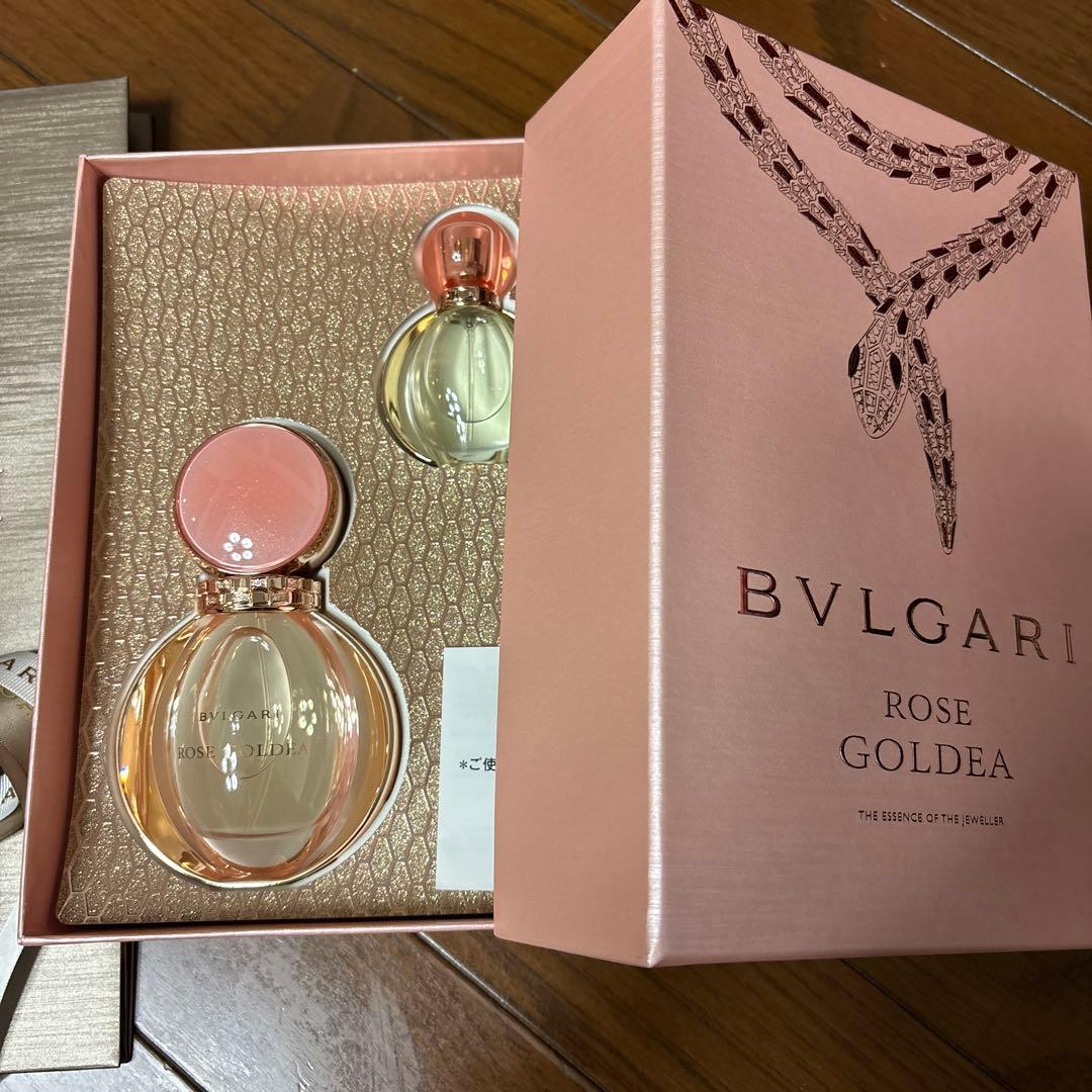 新品未使用　BVLGARI ROSE GOLDEA ギフトボックス付き