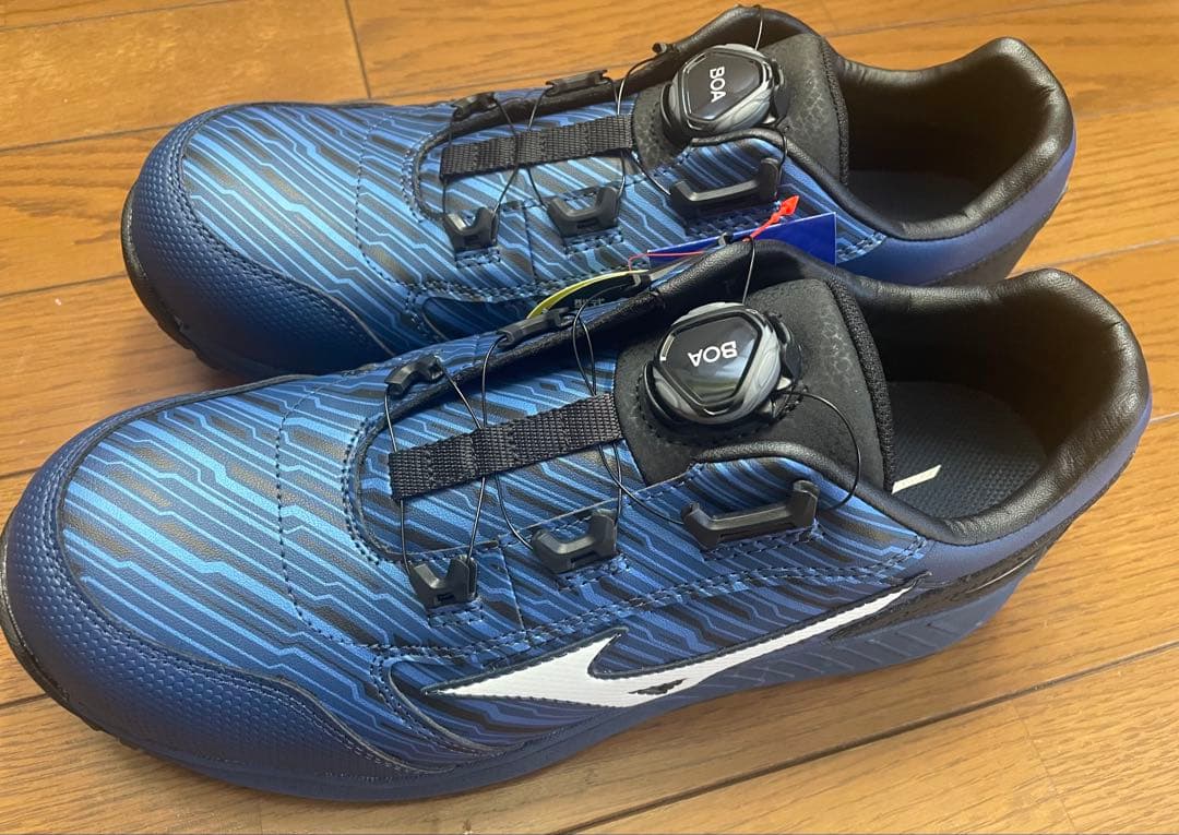BOAシステム 安全靴 青 ストライプデザイン