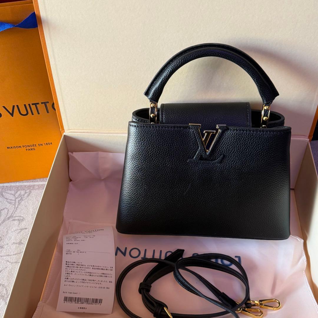 非売品 【実写画像】ミニショルダーバッグ✨ 撥水ナイロン スクエア ミニショルダーバッグ（ショルダーバッグ