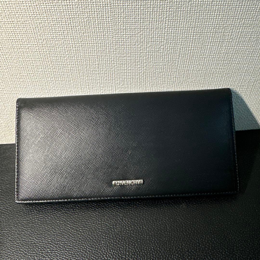 未使用　GIVENCHY ブラックレザー 長財布