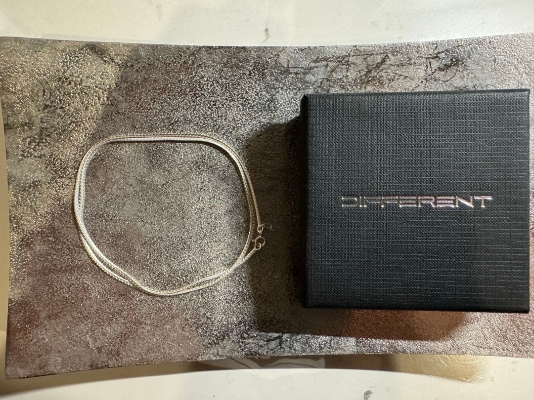 ネックレス(DIFFERENT)