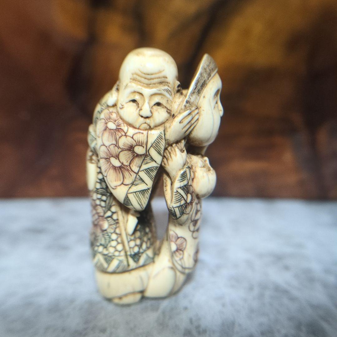 極上　　人物根付　天然素材　置物　古美術品　 細密細工　骨董　アンティーク 三人のキャラクター 彫刻極上根付天然素材アンティーク骨董飾り物古