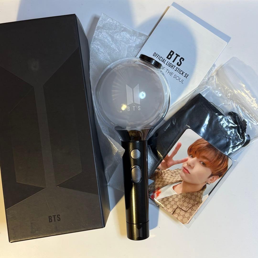 さ*も様 アミボム　ver.4 最新　付属品全揃い　BTS ペンライト　ARMY 公式 アミボム 最新 VER.4 トレカ付き BTS ペンライト ver4 新品