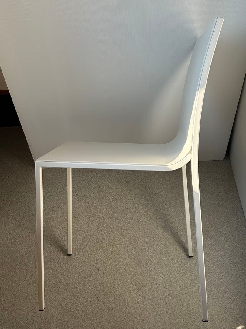 イタリア LIVIT ULTRA スタッキングチェア ダイニングチェア 椅子