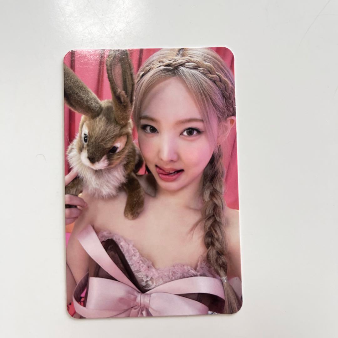 twice between ナヨン うさぎ トレカ - メルカリ