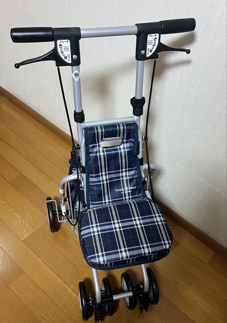 コンパクト シルバーカー