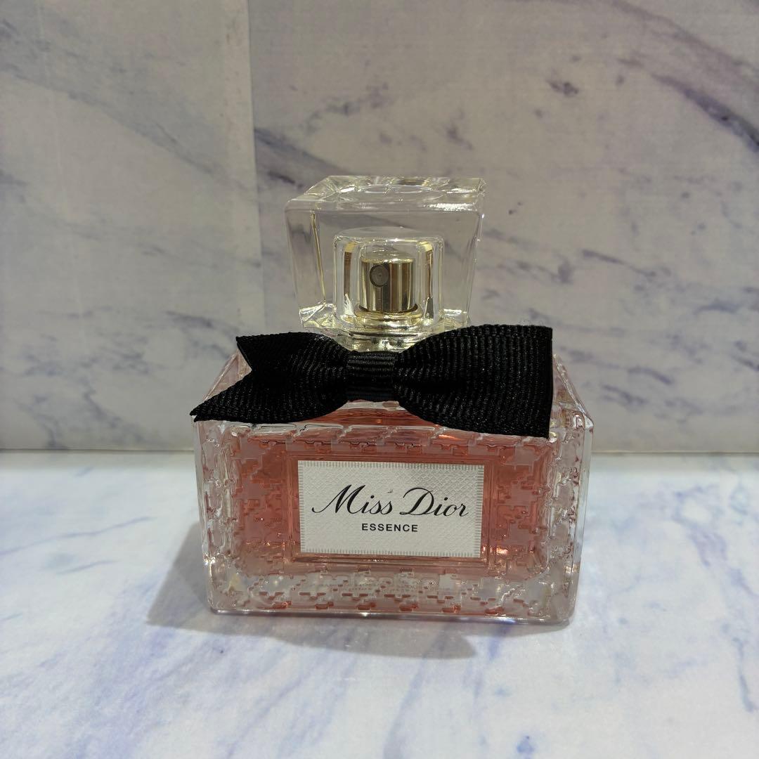 ♡ミス　ディオール　エッセンス　(パルファン)　35ml