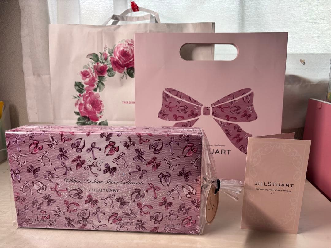 ジルスチュアートクリスマスコフレ2025 クリスマスコフレ2025】ジルスチュアートのホリデーコレクション・限定