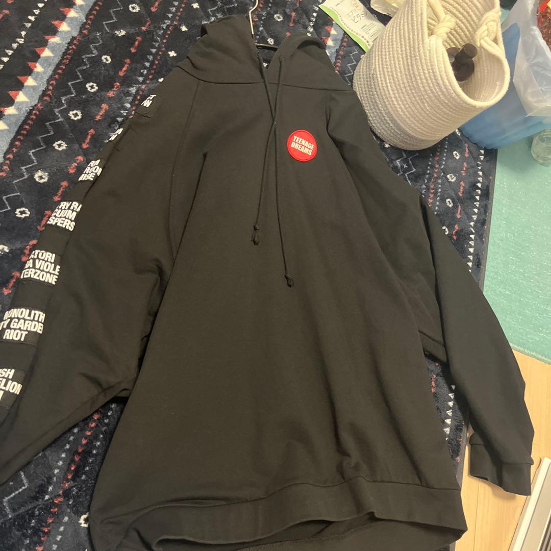 トップス RAF SIMONSTEENAGE DREAMSOVERSIZEDHOODIE ラフ シモンズ - RAF SIMONS | Zipped hoodie with RS hand signs