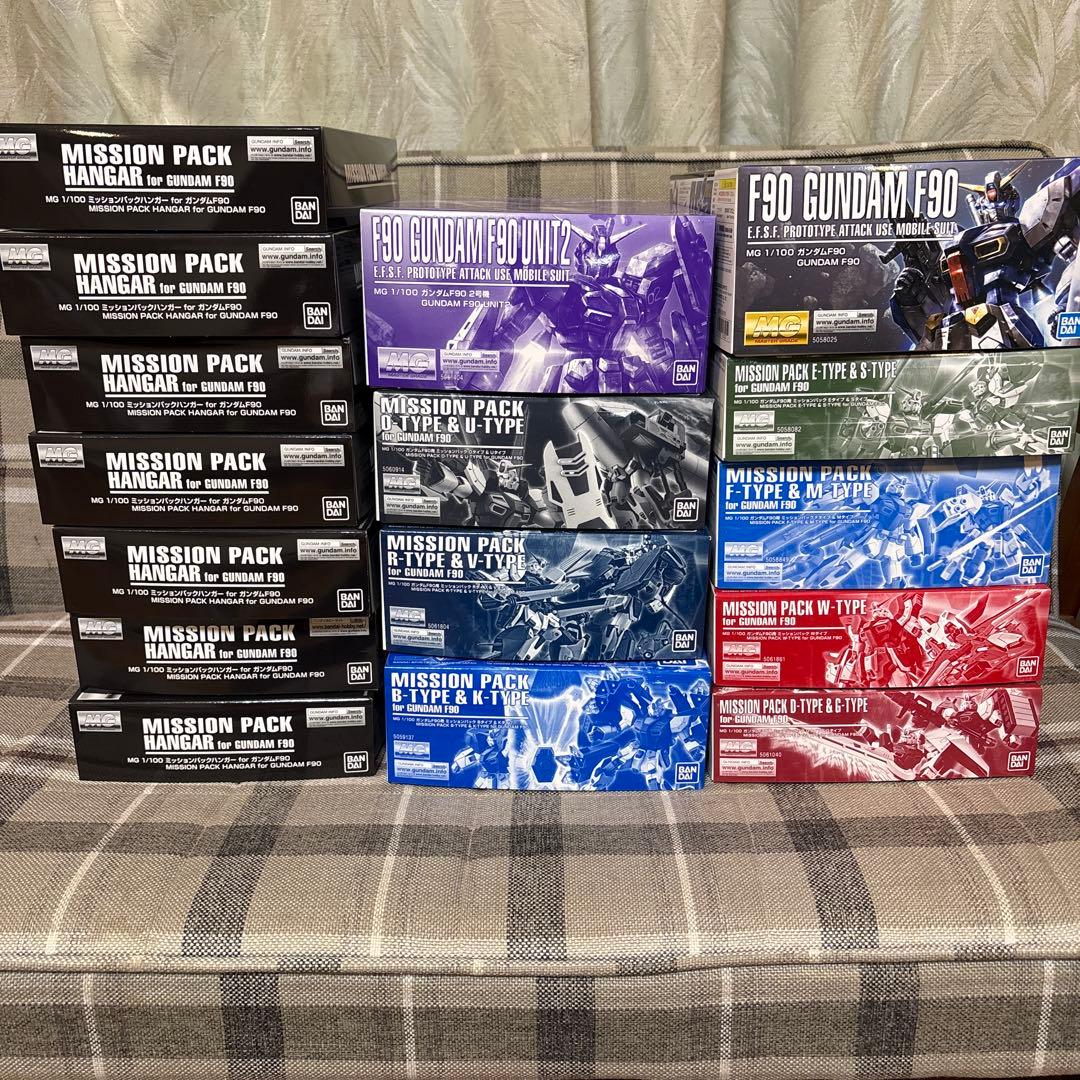 新品未開封　MGガンダムF90＆ミッションパック7点セット＆専用ハンガー7個 MG ガンダムF90 ガンダムF90(火星独立ジオン軍仕様) ミッションパックP