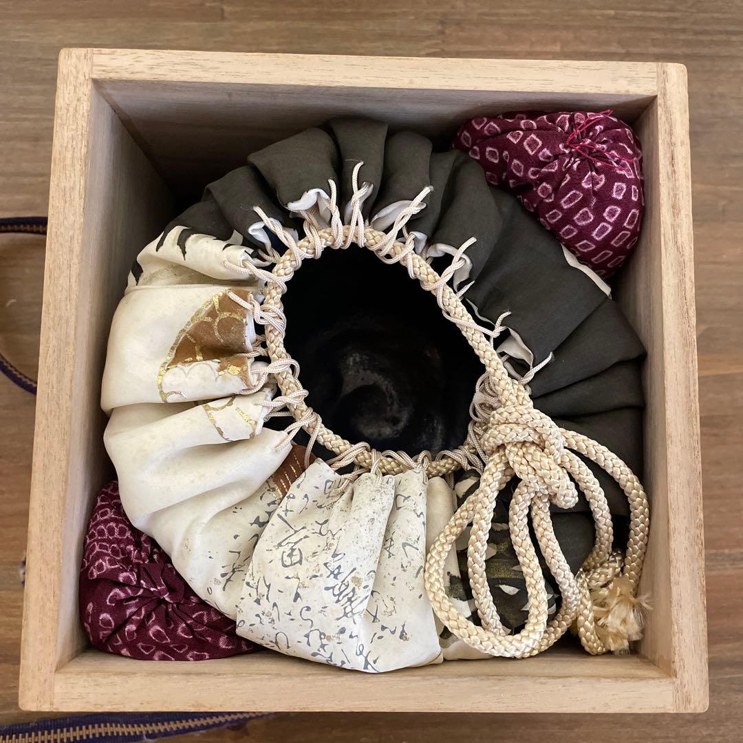 陶器長春天山窯変瑠璃茶碗銘海の原木箱入り