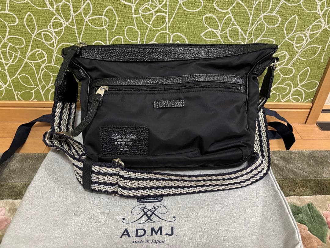 ADMJ デイビス ボディバッグ ブラック