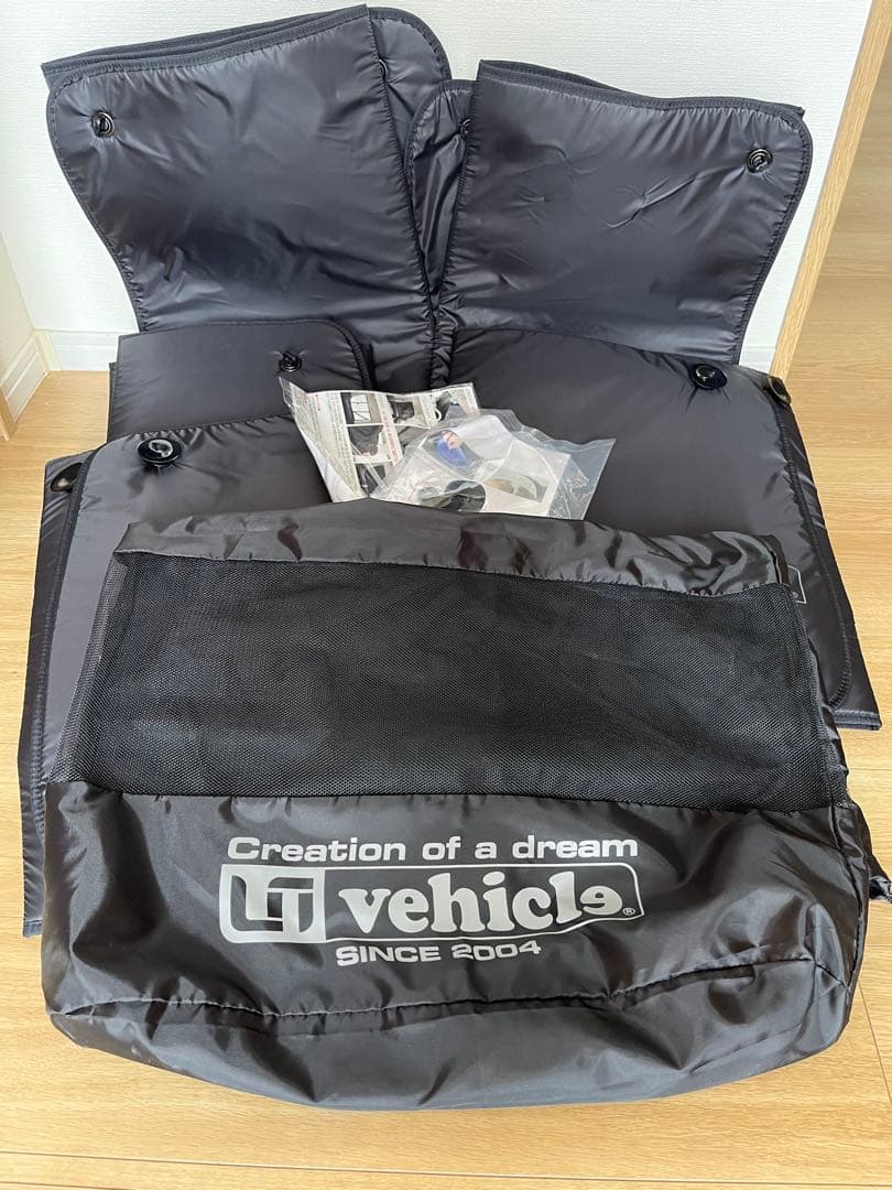 UI vehicle 遮光パッド リア5面セット 標準S-GL/PS用(小窓無） 楽天市場】ハイエース 200系 遮光パッド（サンシェード）リア5面 1型