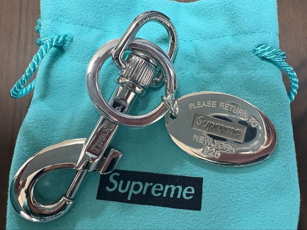 Tiffany Supreme キーリング
