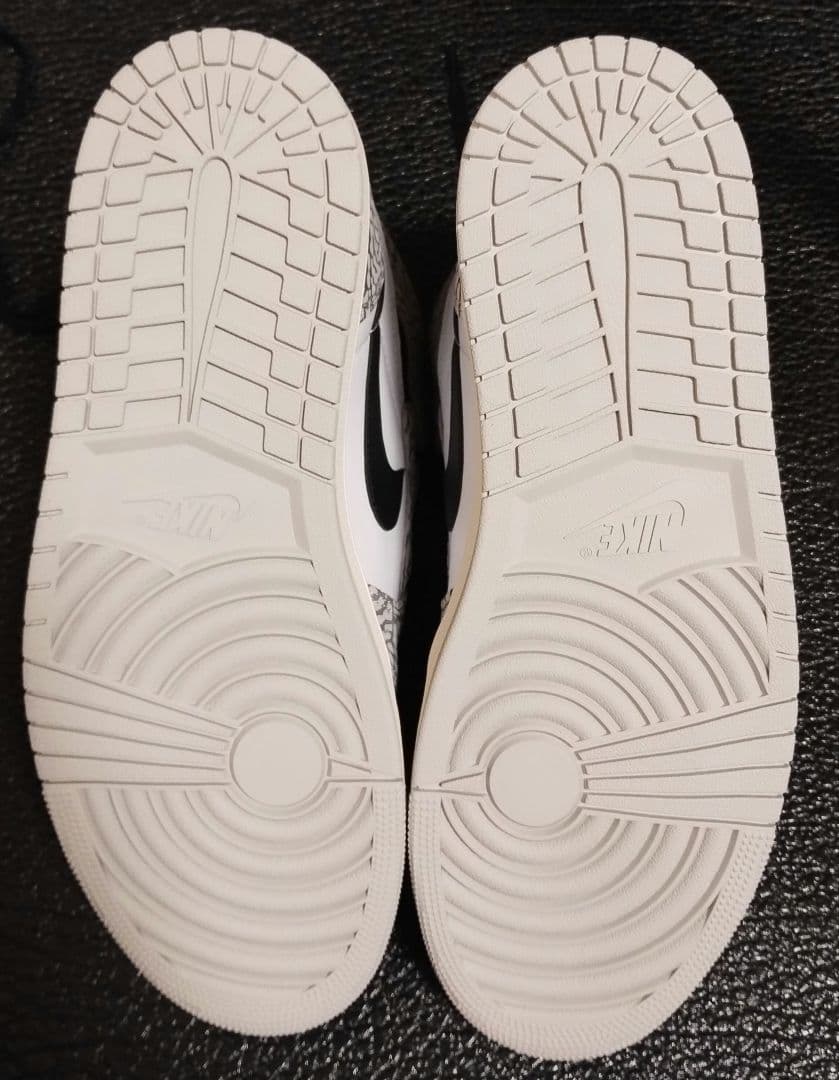 【新品未使用】エア ジョーダン 1 レトロ OG ホワイトセメント 30.0cm