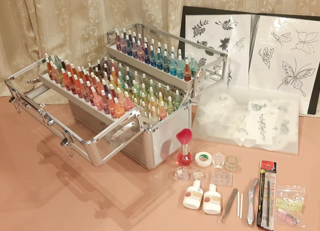 グリッター ラメ 100色 専用ケース付 ボディジュエリー用具付