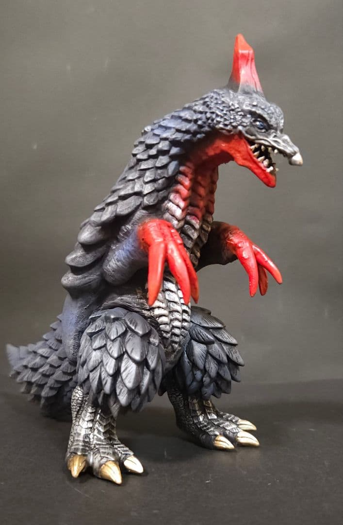 ウルトラ怪獣ソフビ　テリジラス　リペイント完成品ウルトラマンオメガ ウルトラマンオメガ テリジラス ソフビ 塗装版 - メルカリ