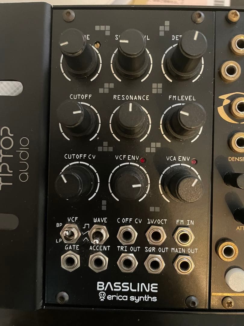 BASSLINE erica synths モジュラーシンセサイザー