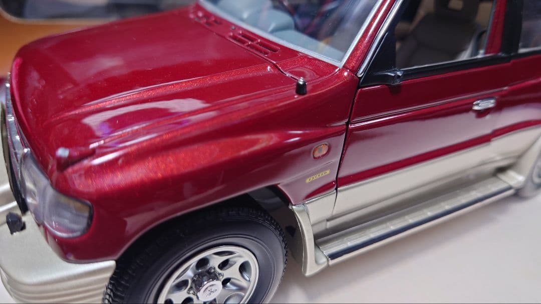 オートアート 1/18 パジェロ 赤 サンルーフ付き - メルカリ