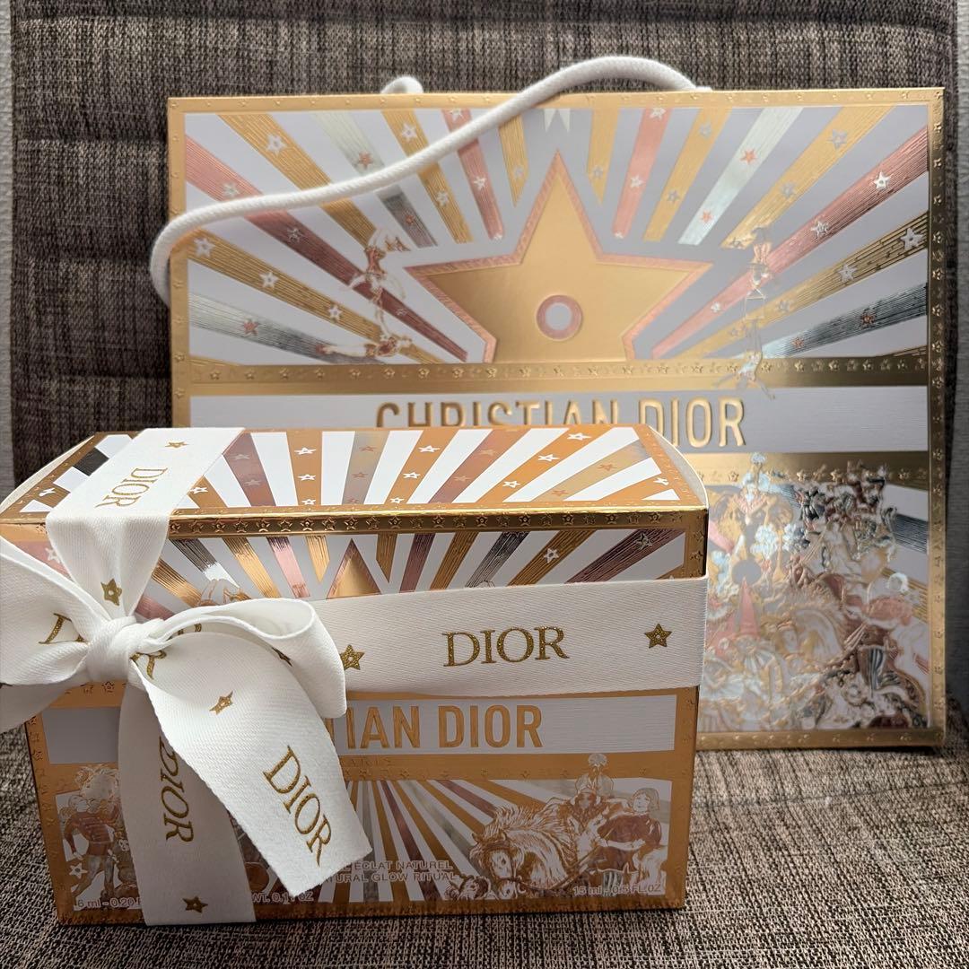 Dior2025年　最新クリスマスディオール ホリデー オファー (数量限定品) 2025クリスマス限定】DIOR ホリデーオファー クリスマスコフレレビュー
