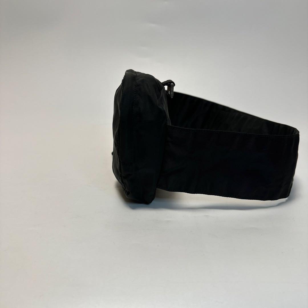 k45【極美品】プラダ 三角ロゴ ナイロン ブラック ウエストバッグ