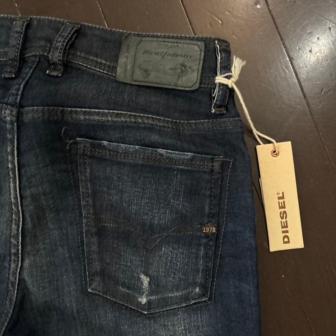 DIESELディーゼル　SLEENKER ジーパン Men's Skinny Jeans | Dark Blue | Diesel 1979 Sleenker