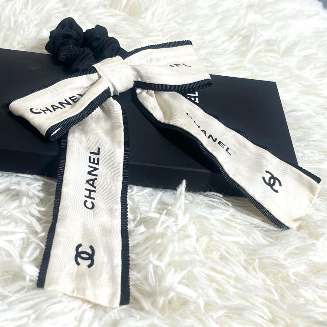 希少　CHANEL シャネル　ヘアゴム　シュシュ　リボン　ココマーク　エクリュ