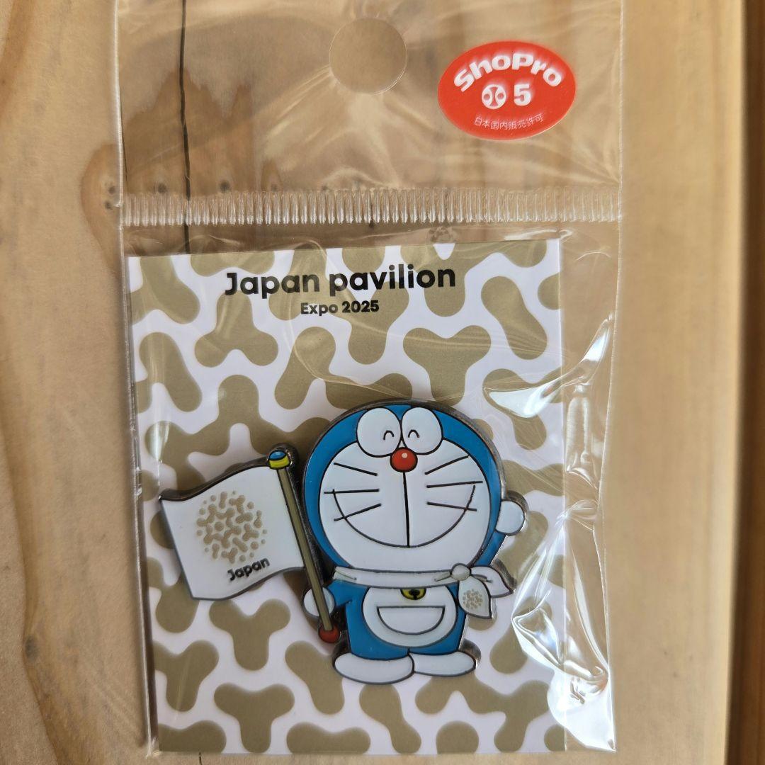 送料無料】大阪万博 日本館オリジナル ドラえもん 限定ピンバッジ 新品
