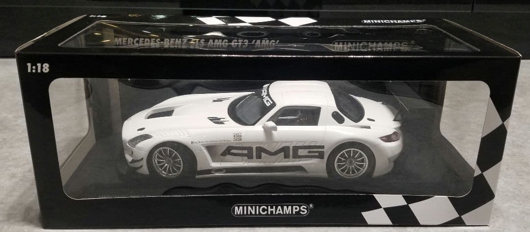 【レア美品】ミニチャンプス 1/18 メルセデスベンツ SLS AMG GT3