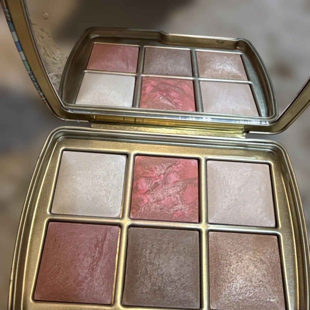 Hourglass フェイスパレット dragon