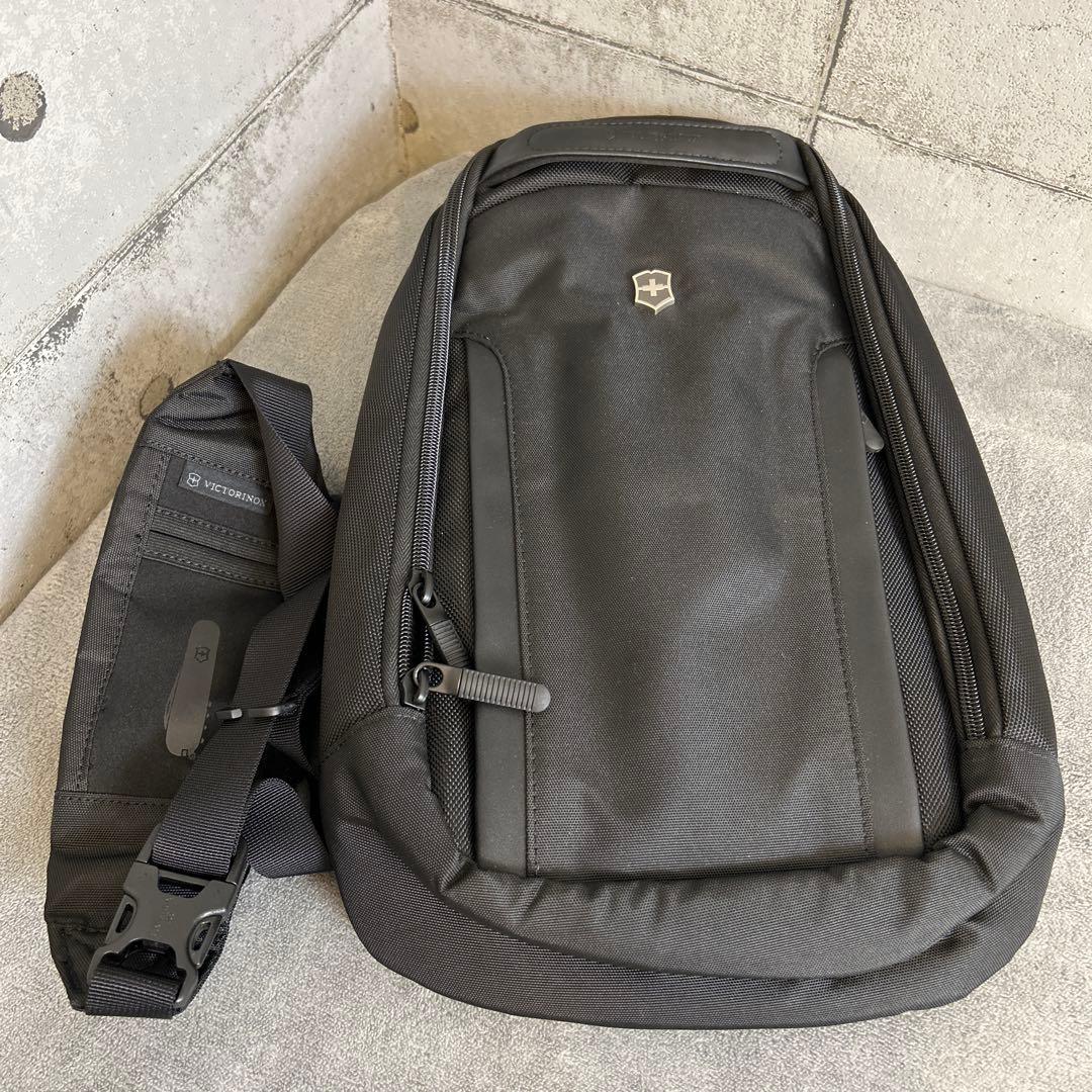 ❤️新品未使用❤️Victorinox ❤️ボディバッグ タブレットスリング 黒軽い