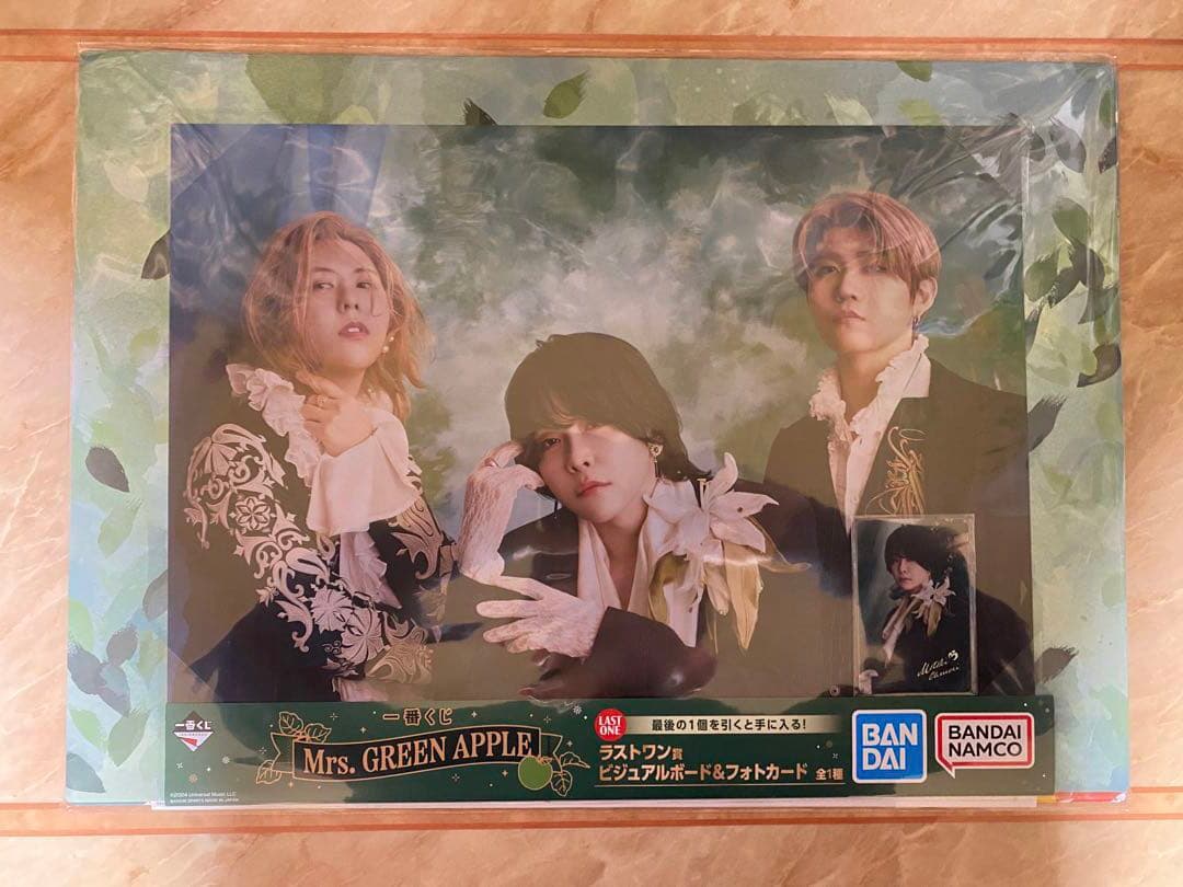 ラストワン賞 Mrs. GREEN APPLE 一番くじ ビジュアルボード - メルカリ