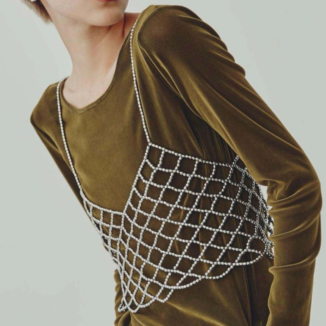 おまめ　provoke)シャイニービーズキャミソール