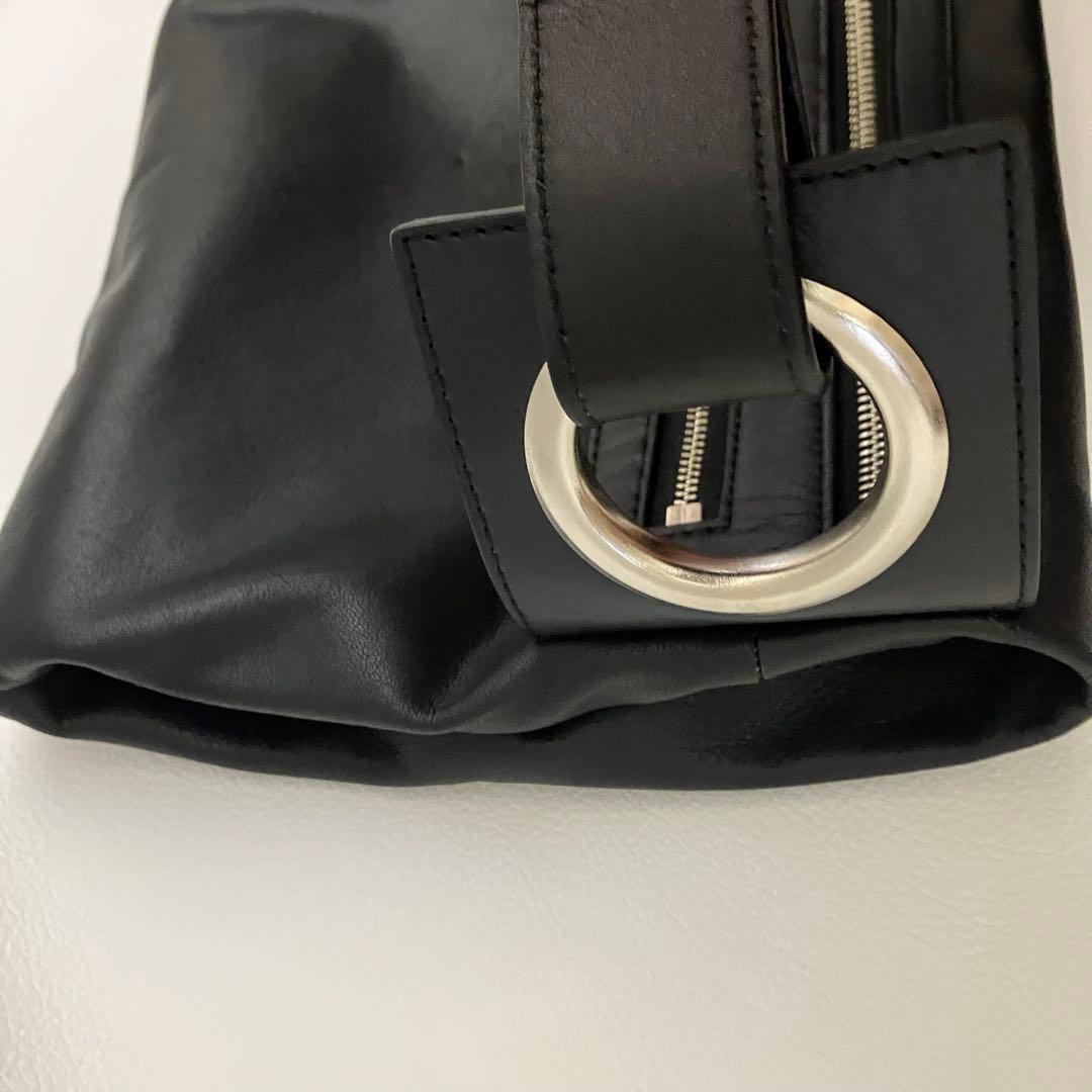 ✨極美品✨ KAWAKAWA ハトメボディバッグ Mサイズ レザー 黒 ブラック