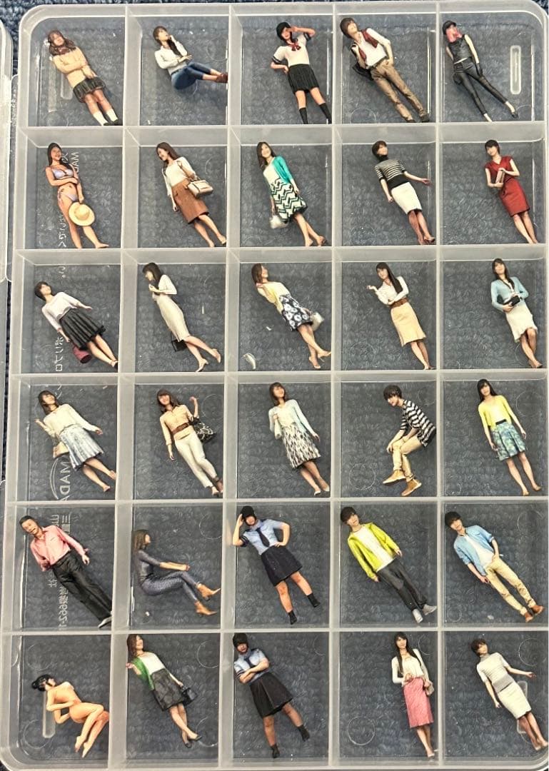 1/43 フィギュア　30体　完成品　ミニカーに　1/64より大