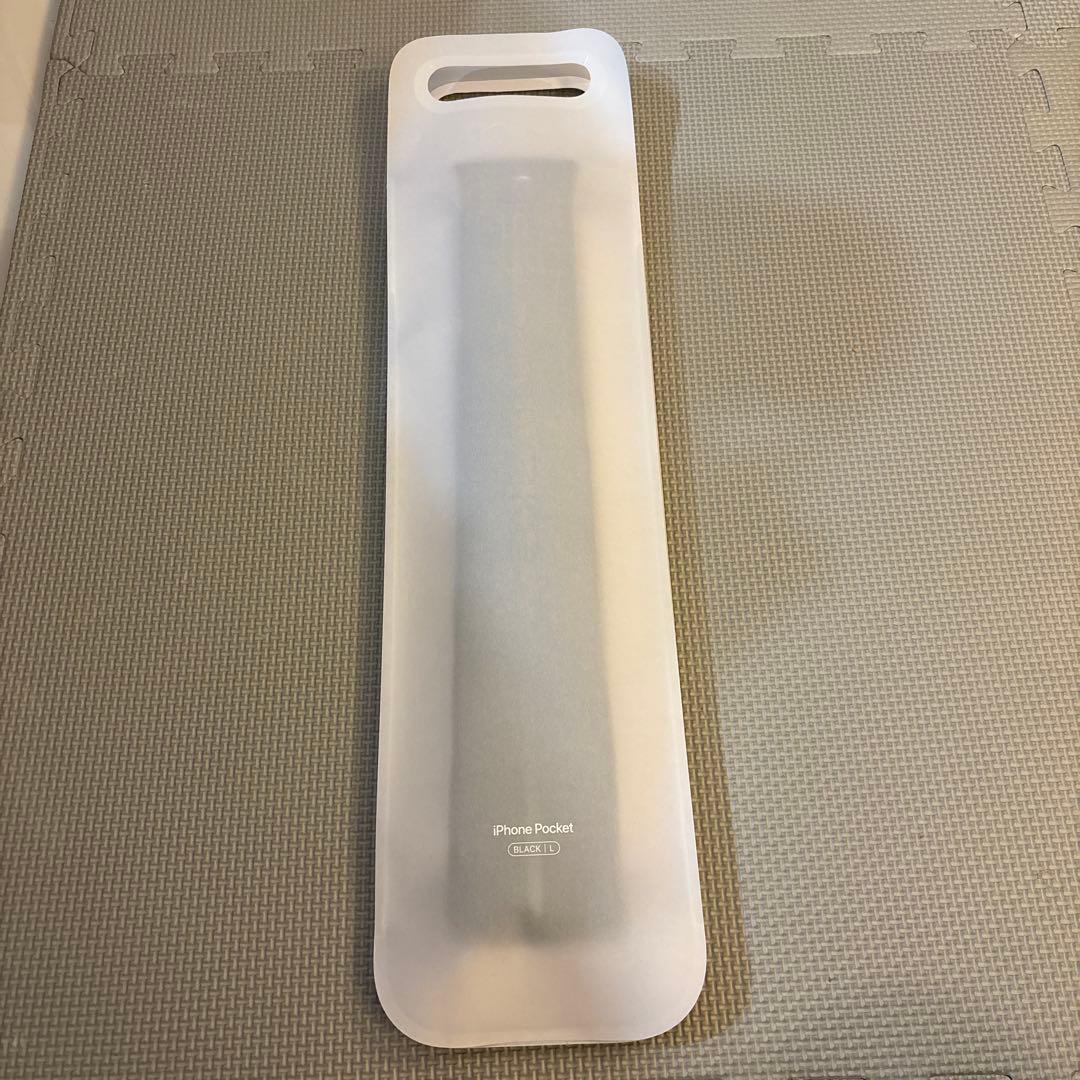 Apple iPhone Pocket ISSEY MIYAKE long 黒