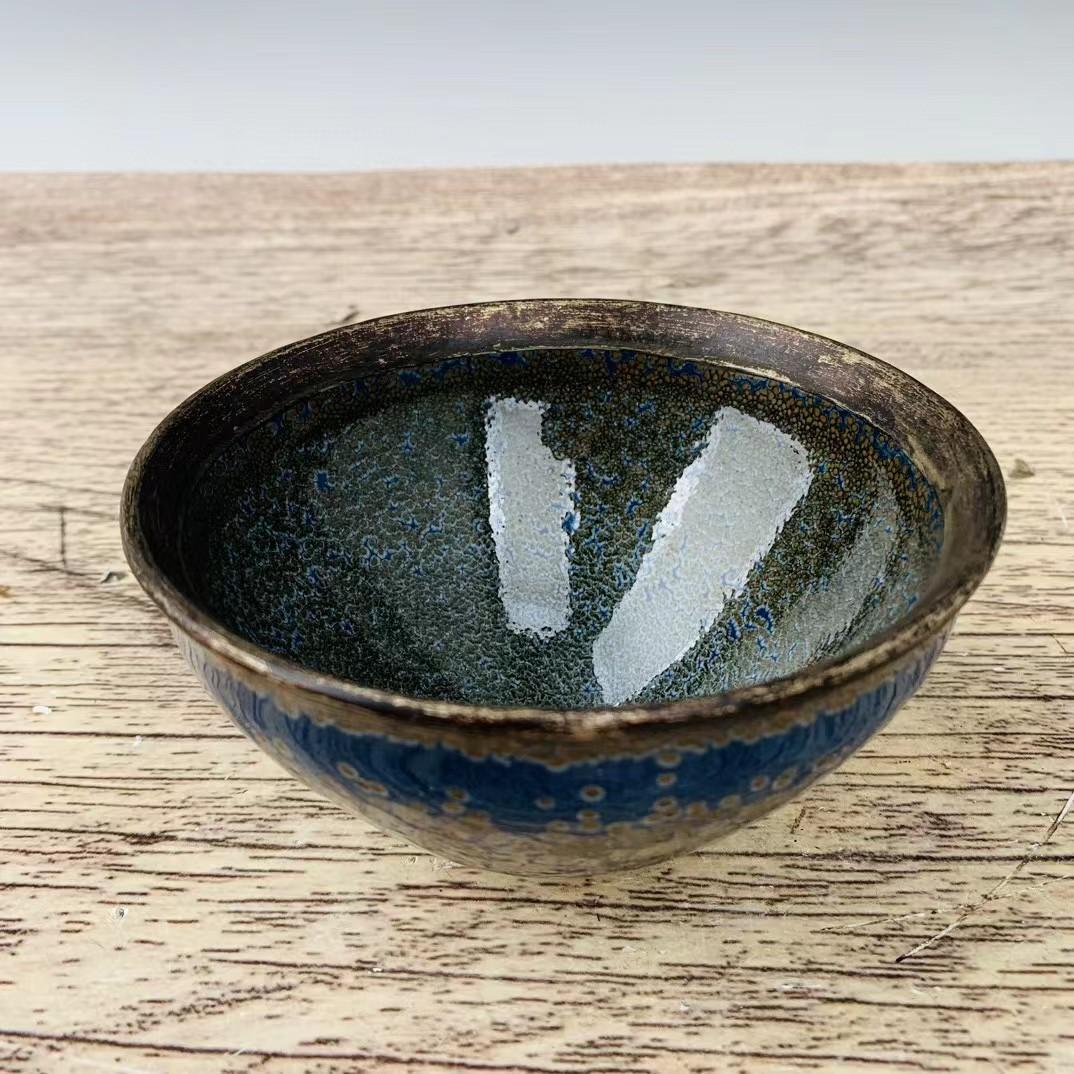 中国古美術・旧蔵の磁器・建窯包銀口筆洗・置物・曜変天目・茶碗・文房具・賞物・雑貨 曜変天目の高台の公開｜中国と日本の天目茶碗の高台の写真を集めました