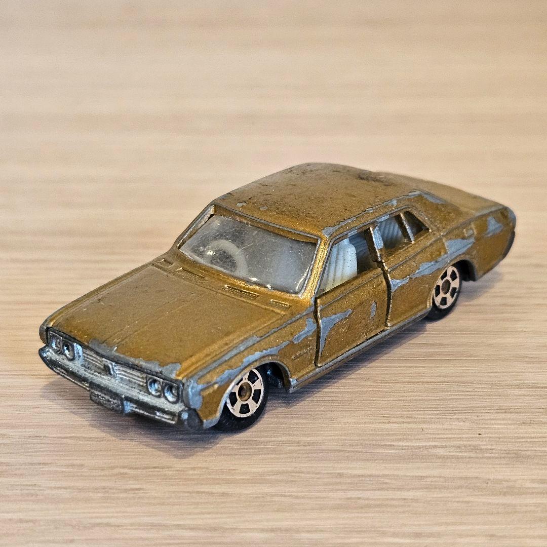 【トミカ】No.33 日産 セドリック 香港トミカ 香港製