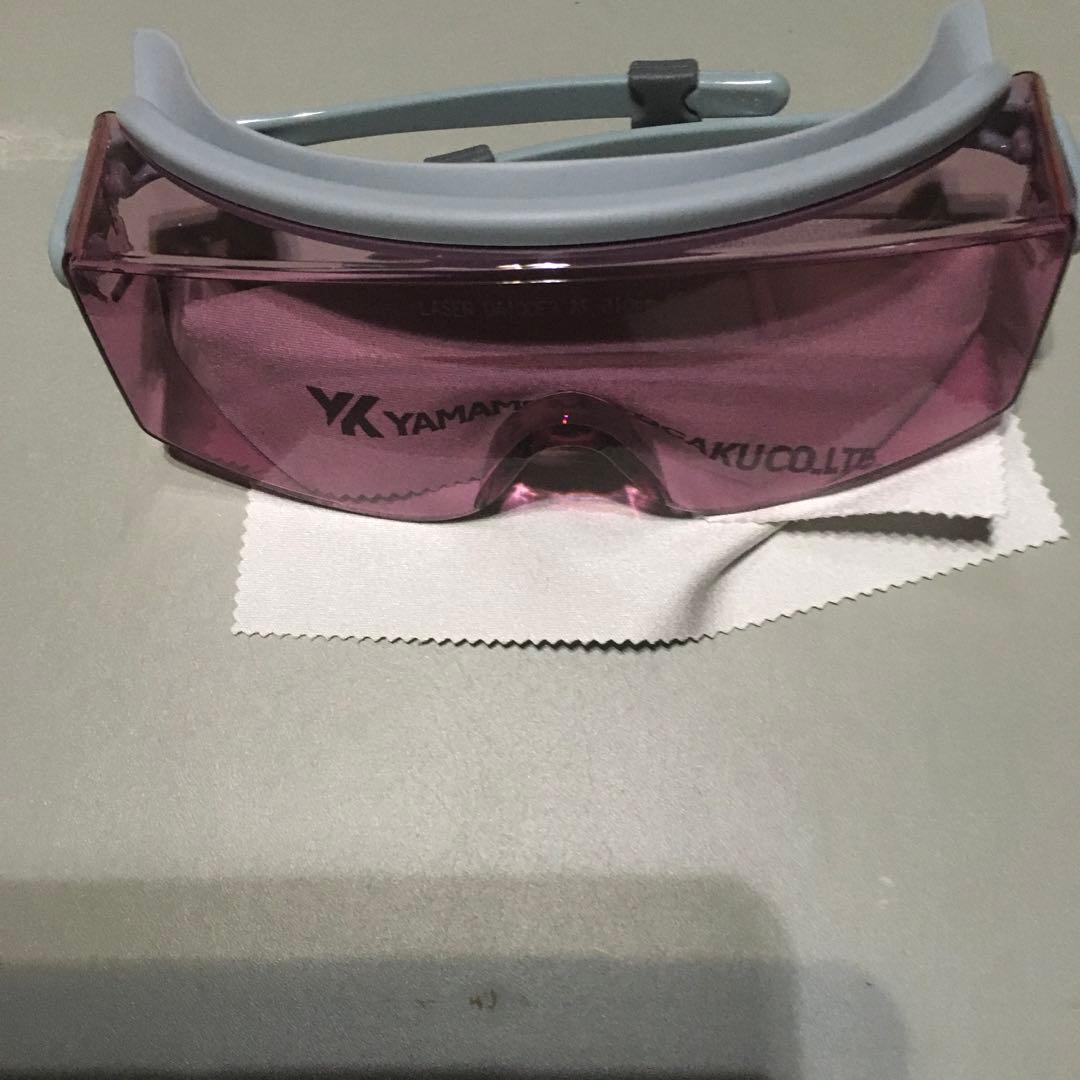 レーザー用保護メガネ　　山本光学Kk
