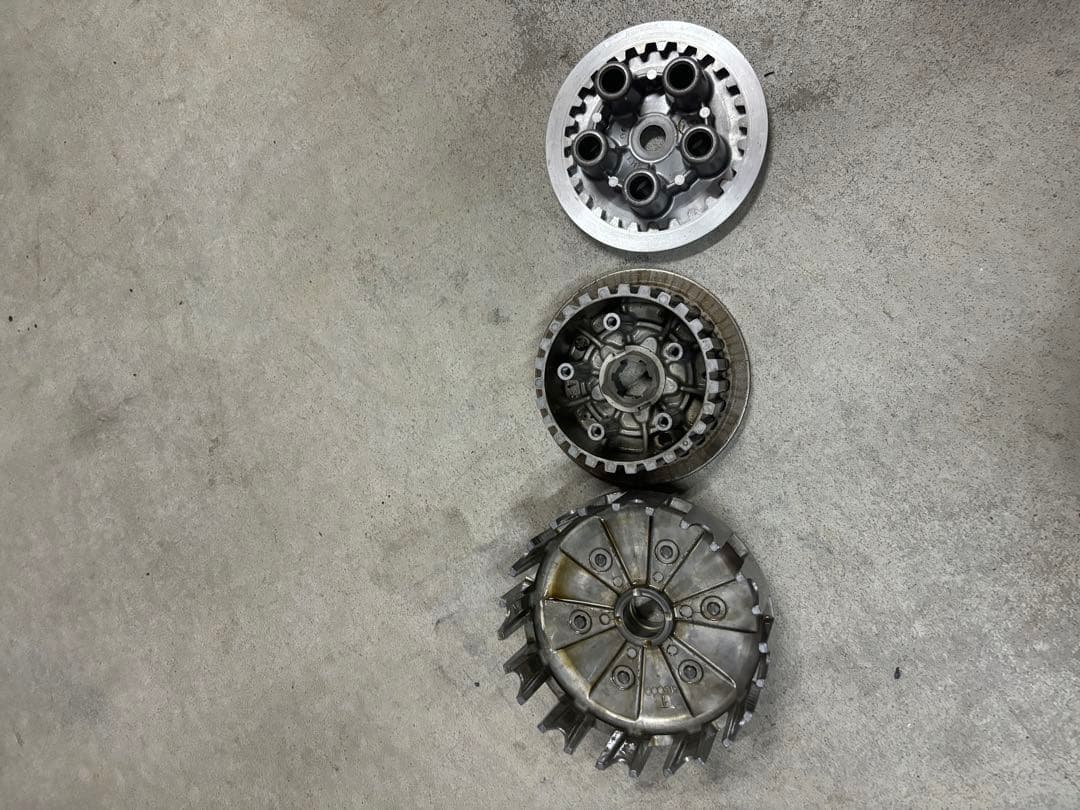 xjr400 クラッチハウジング 美品 - メルカリ