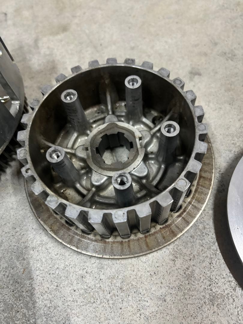 xjr400 クラッチハウジング 美品 - メルカリ