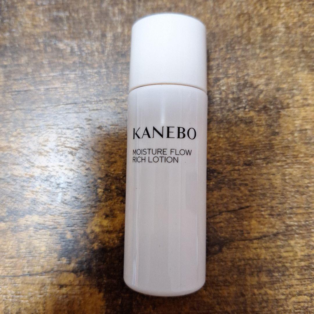カネボウ モイスチャーフロウリッチローション【化粧水】30ml - メルカリ