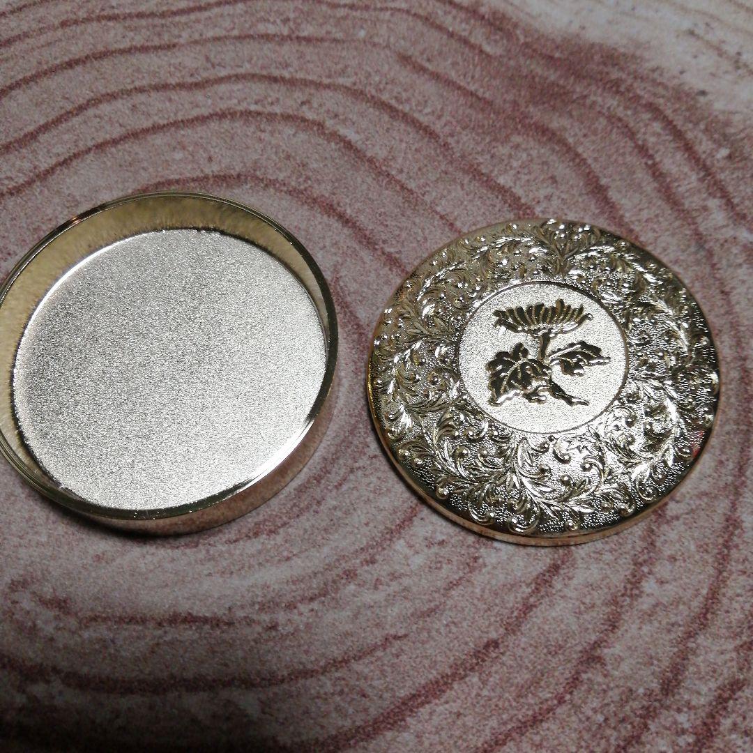 皇居 菊葉小箱 ボンボニエール ゴールド 小物入れ - メルカリ